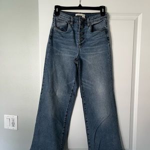 High waisted, straight leg jeans, 90s style